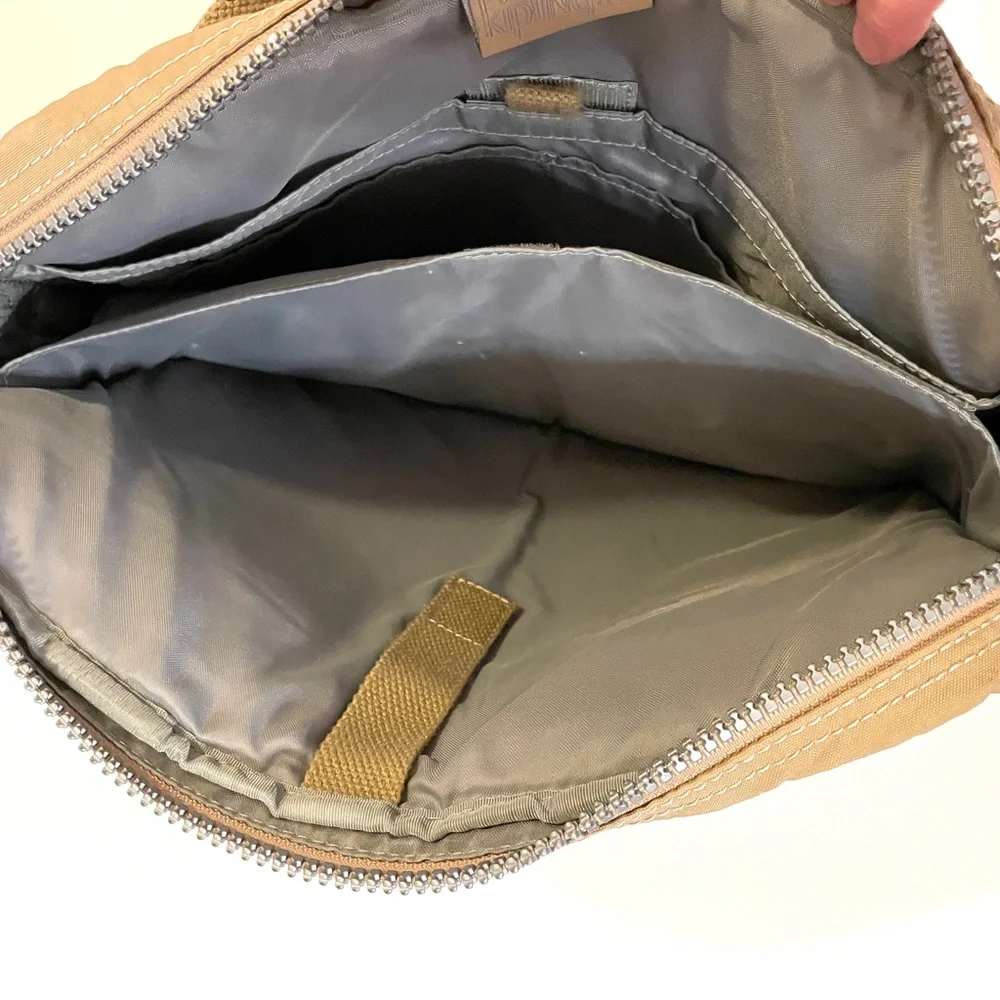 Kipling vintage messenger laptop bag